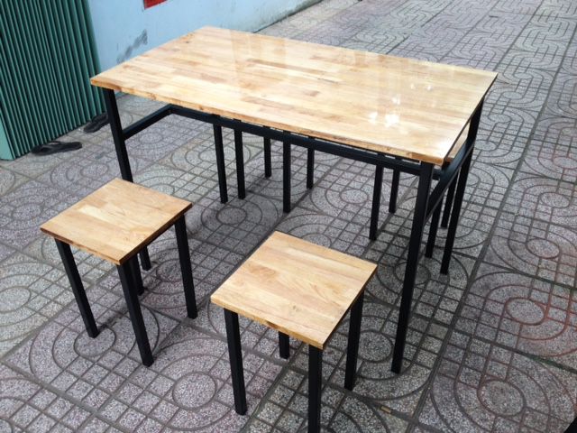 Những mẫu bàn bàn gỗ chân sắt quán ăn Tạo không gian ấm cúng